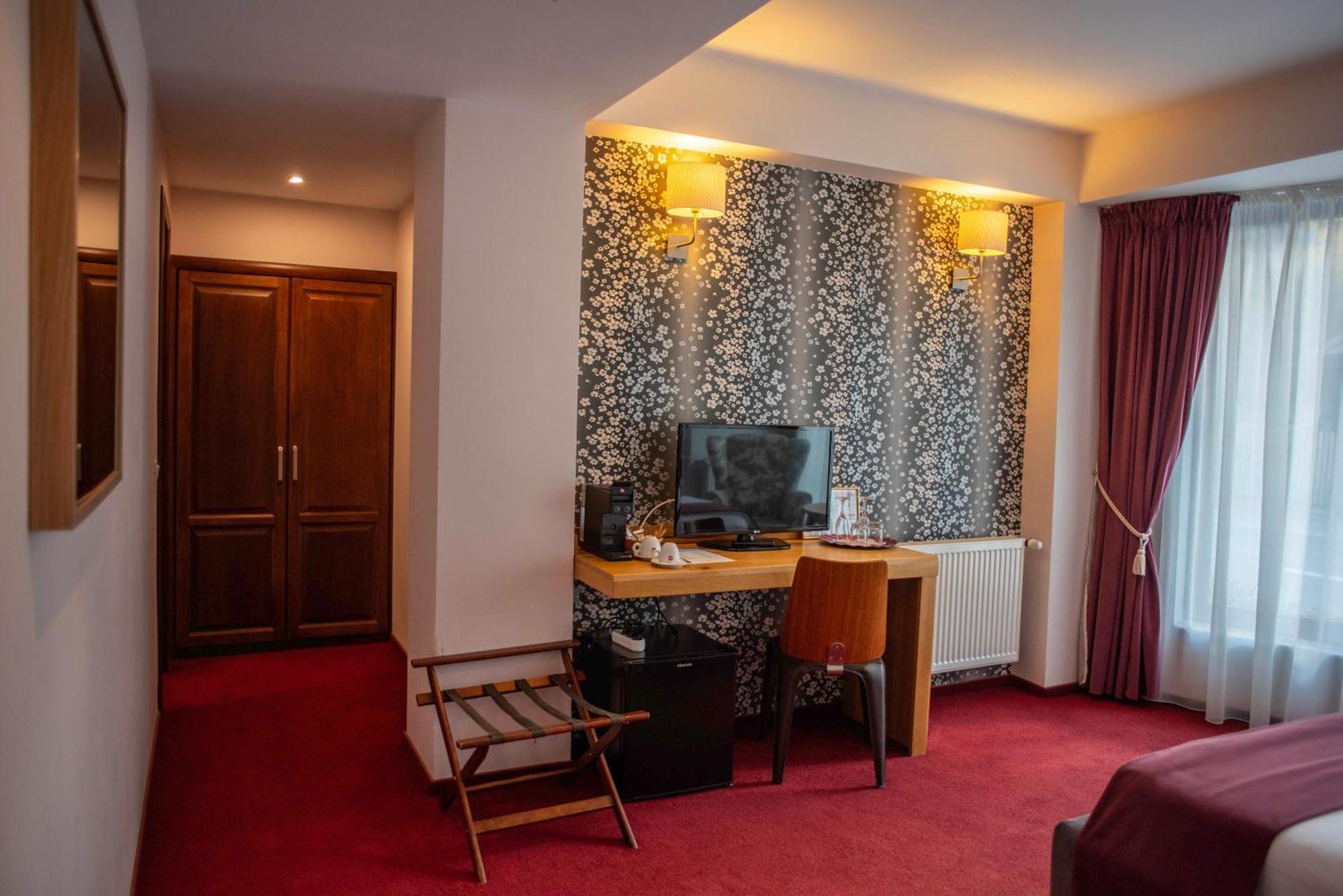 Paj Hotelul Retreat & Spa Sinaia Bagian luar foto