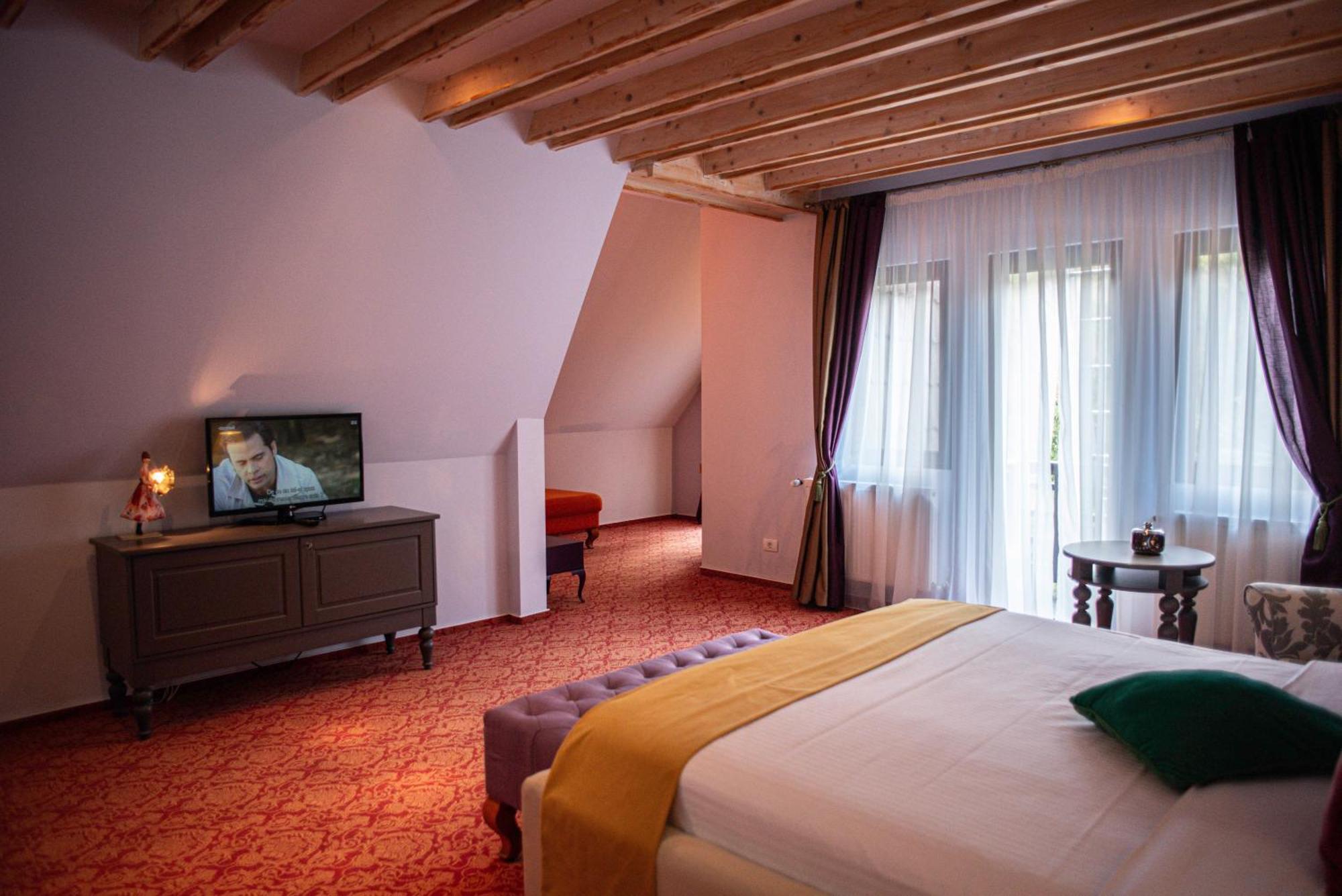 Paj Hotelul Retreat & Spa Sinaia Bagian luar foto