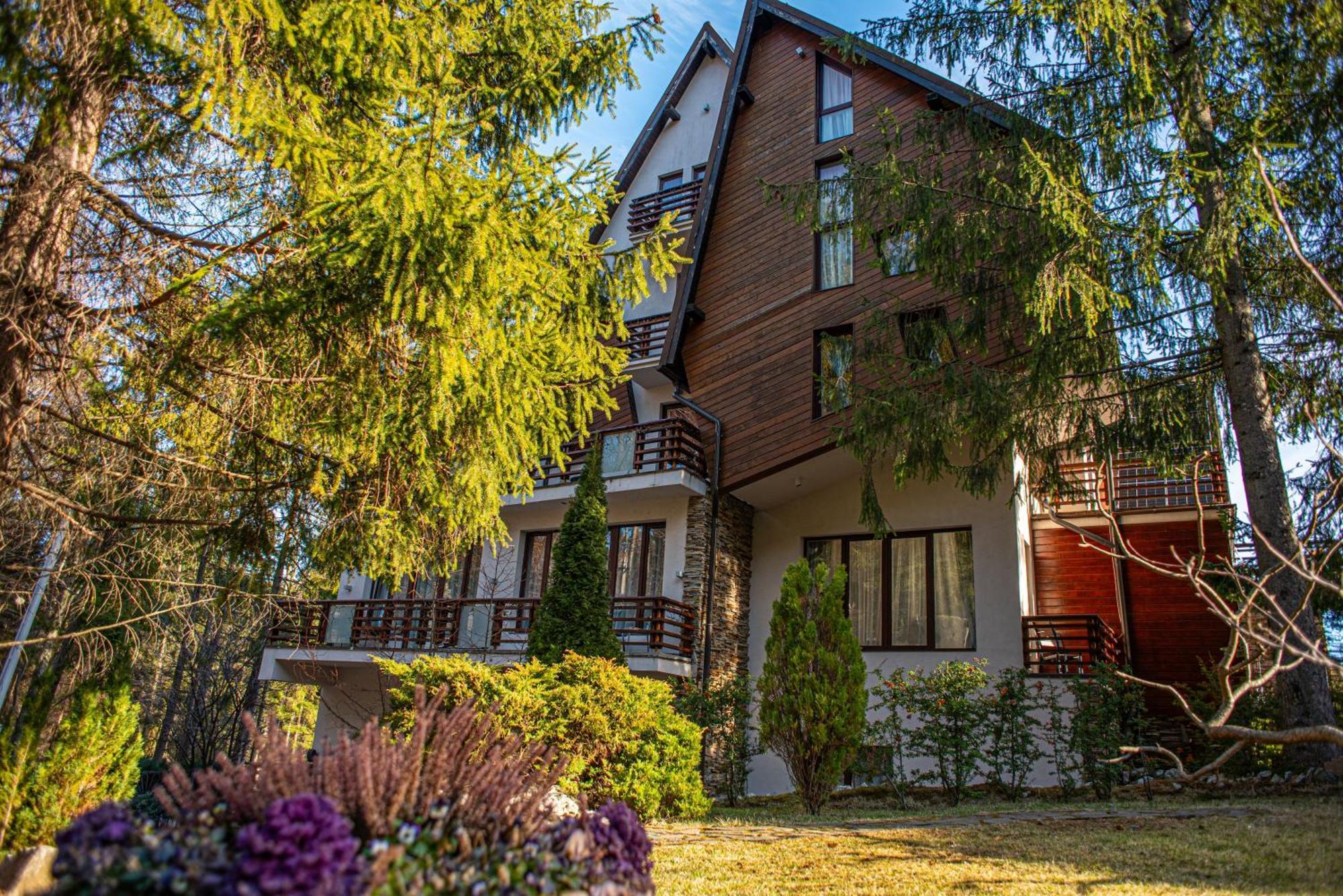 Paj Hotelul Retreat & Spa Sinaia Bagian luar foto