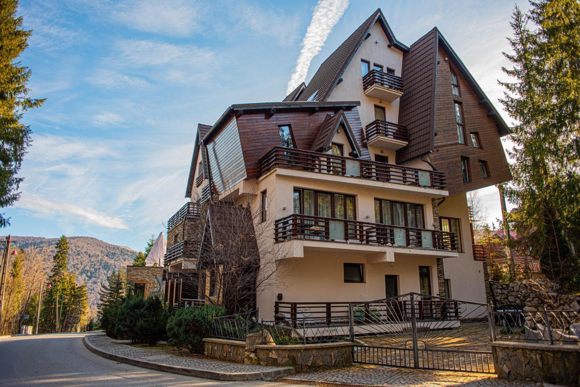 Paj Hotelul Retreat & Spa Sinaia Bagian luar foto